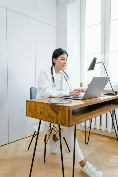 Online consultation with a medical specialist